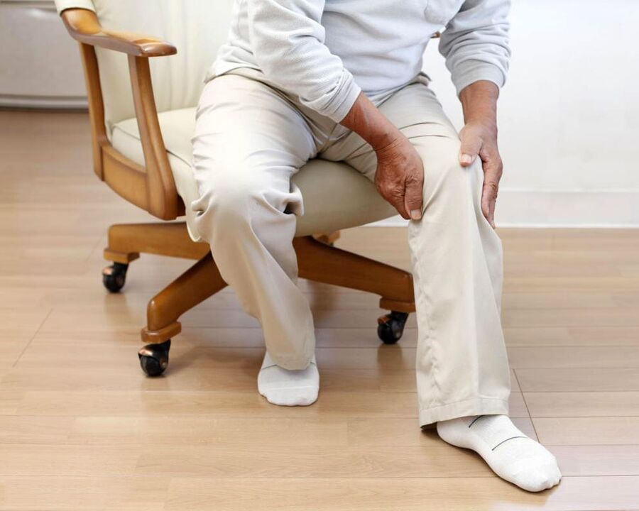 Osteochondróza kĺbov sa prejavuje zníženou pohyblivosťou a bolesťou