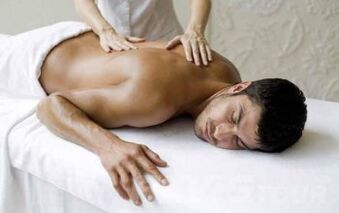 Masáž je jednou z metód liečby cervikálnej osteochondrózy